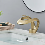 Robinet de Lavabo Cascade Design  — Sculpture Moderne | ODDA
