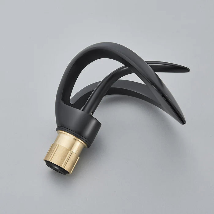 Robinet de Lavabo Cascade Design  — Sculpture Moderne | ODDA