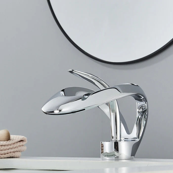 Robinet de Lavabo Cascade Design  — Sculpture Moderne | ODDA