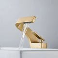 Robinet de Baignoire en Cascade — Design Moderne | SOLNA