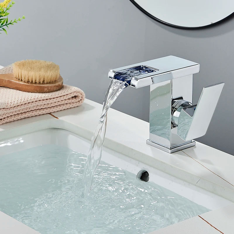 Robinet Cascade LED Noir avec Indicateur de Température | PUEBLA