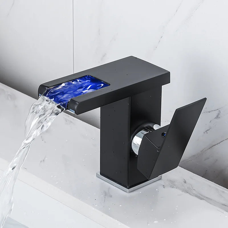 Robinet Cascade LED Noir avec Indicateur de Température | PUEBLA