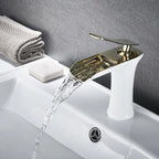 Robinet de Lavabo Cascade Noir — Design Moderne | HORTEN