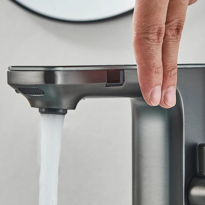 Robinet de Salle de Bain Design Moderne — Finition Inox | VOSS