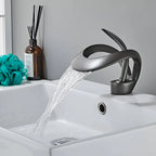 Robinet de Lavabo Cascade Design  — Sculpture Moderne | ODDA