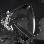 Robinet de Baignoire en Cascade — Design Moderne | SOLNA