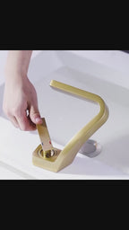 Robinet de Baignoire en Cascade — Design Moderne | SOLNA